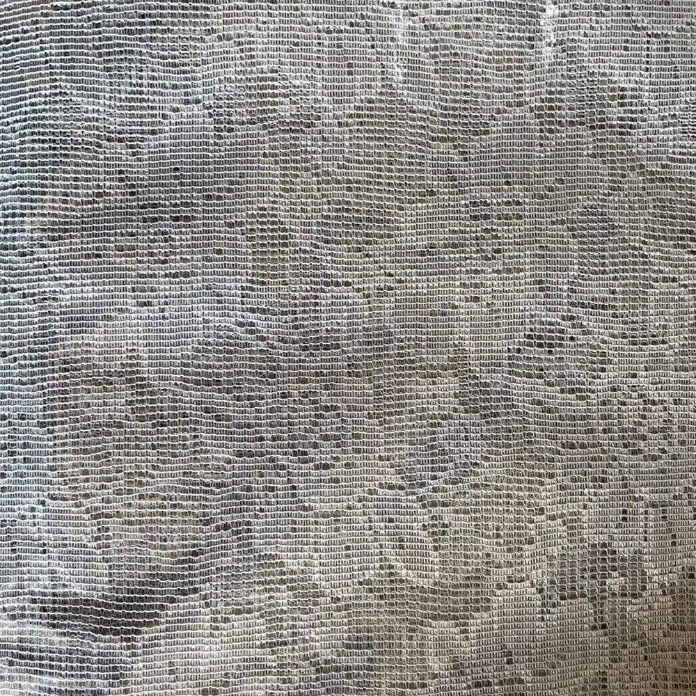 Gray lace runners
